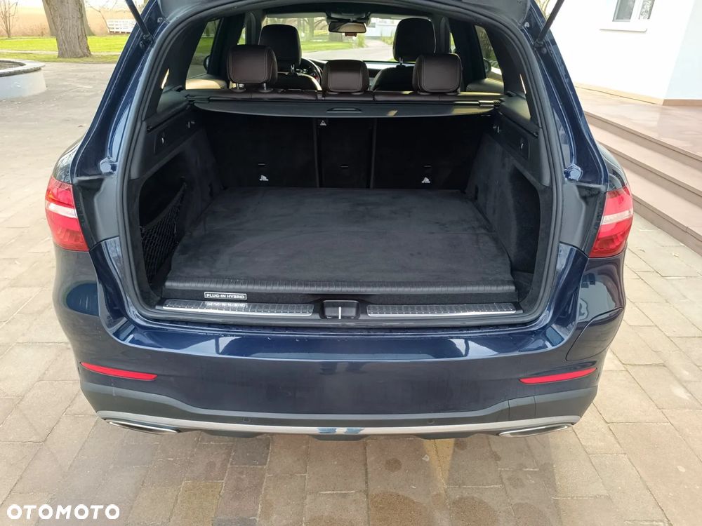 Mercedes-Benz GLC - 36