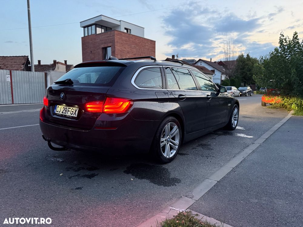 BMW Seria 5 520d Touring Aut. Luxury Line - 8