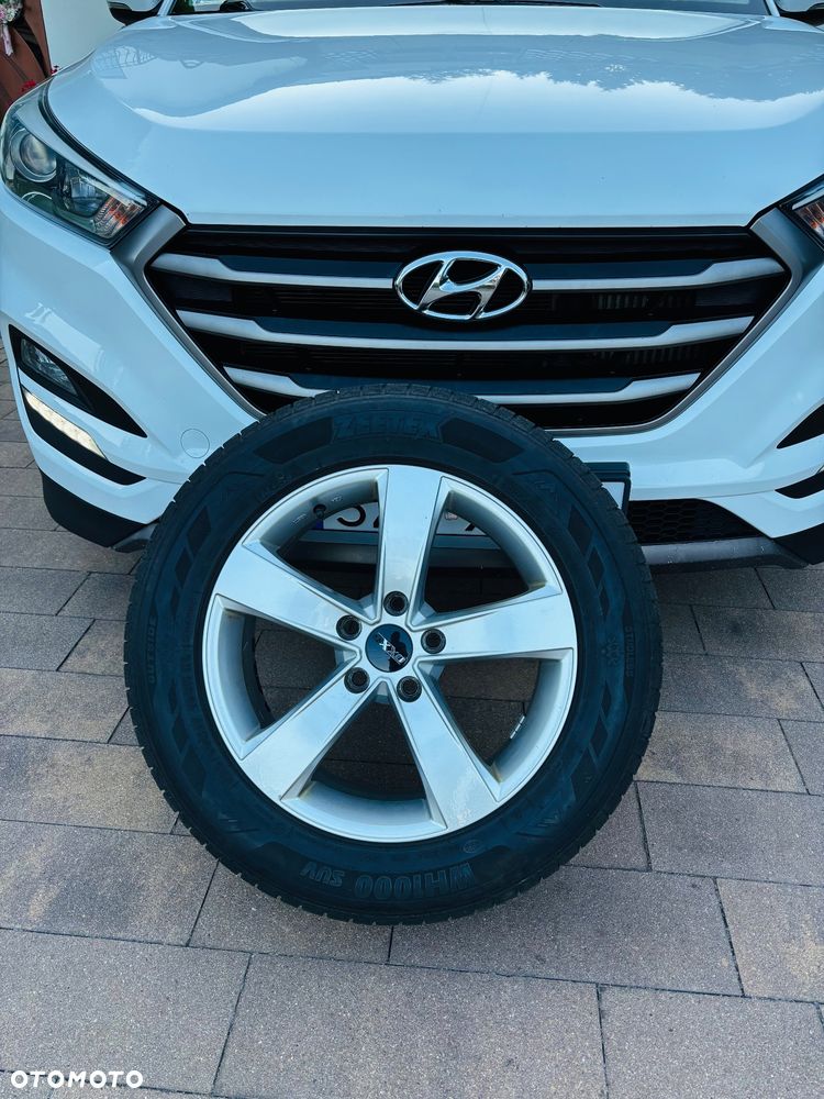 Hyundai Tucson 2.0 CRDi 4WD Automatik Style - 12