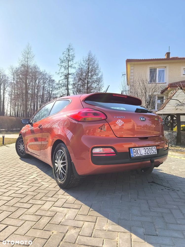 Kia Ceed - 4
