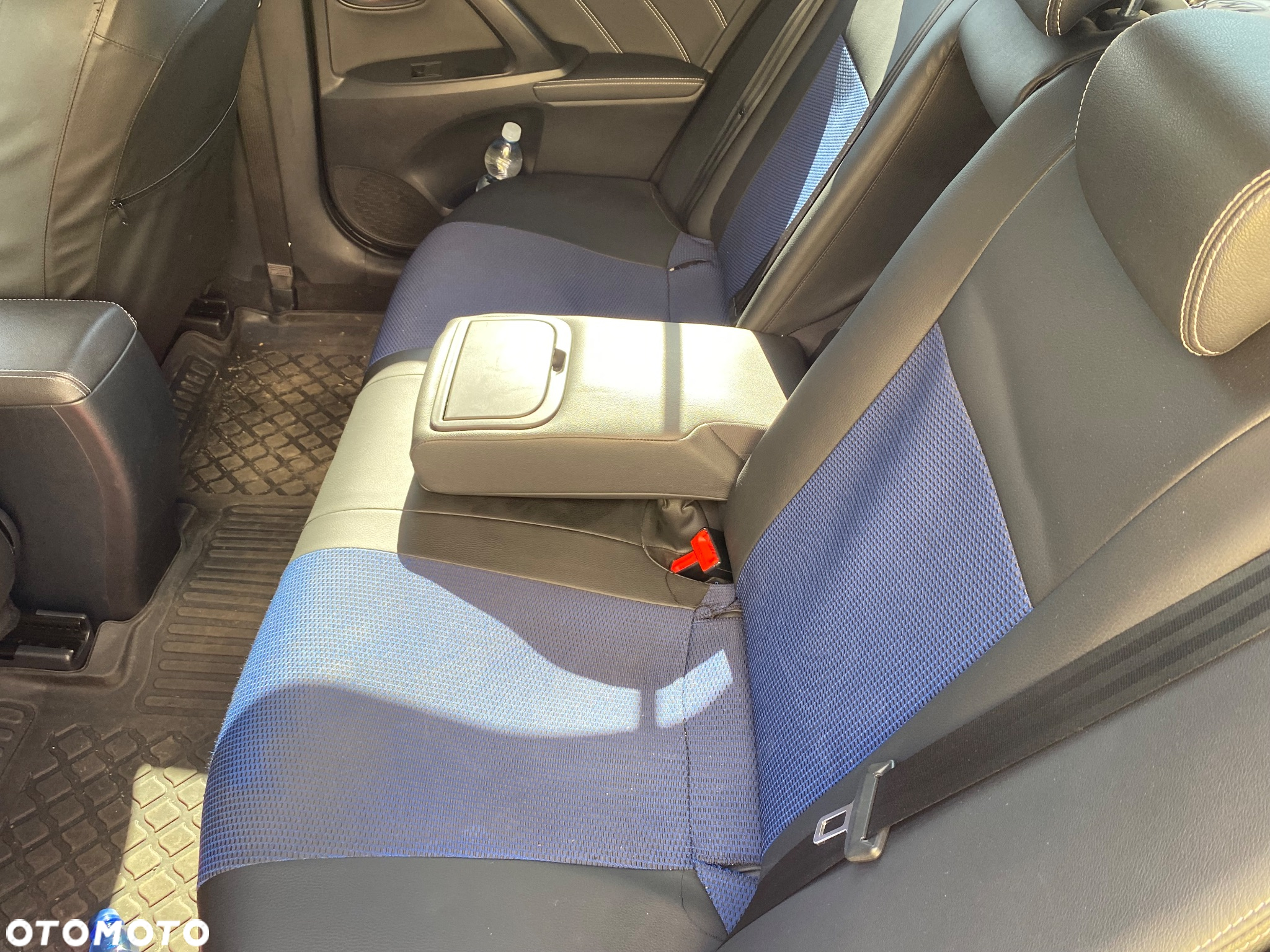 Toyota Avensis 1.8 Prestige - 9
