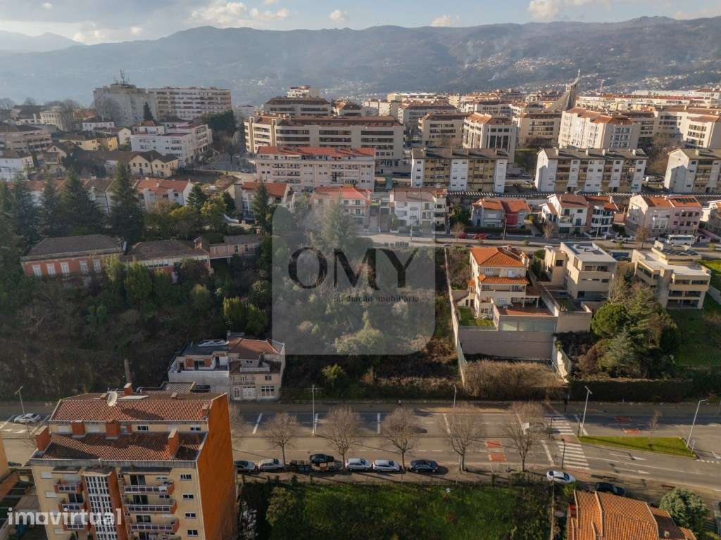 Lote de 997m2 na Rua Cidade Espinho em Vila Real - Grande imagem: 2/9