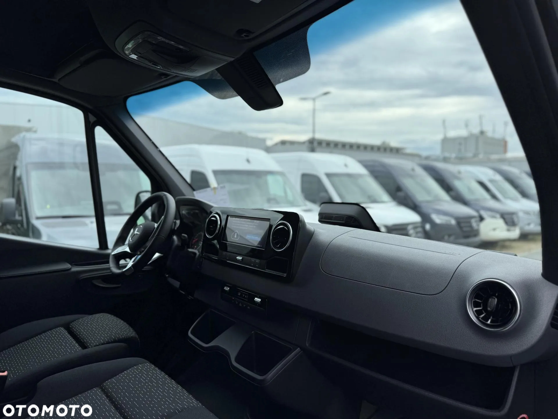 Mercedes-Benz Sprinter - 10