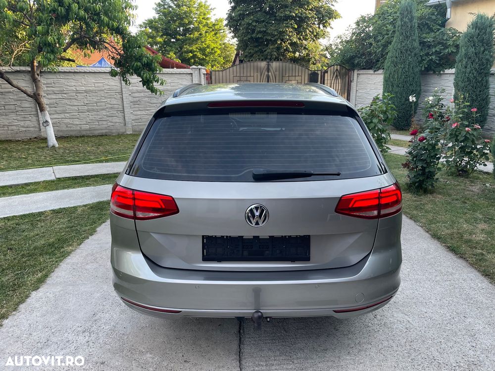 Volkswagen Passat - 11