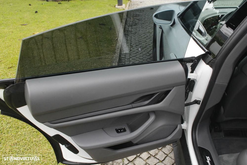 Porsche Taycan 4S - 19