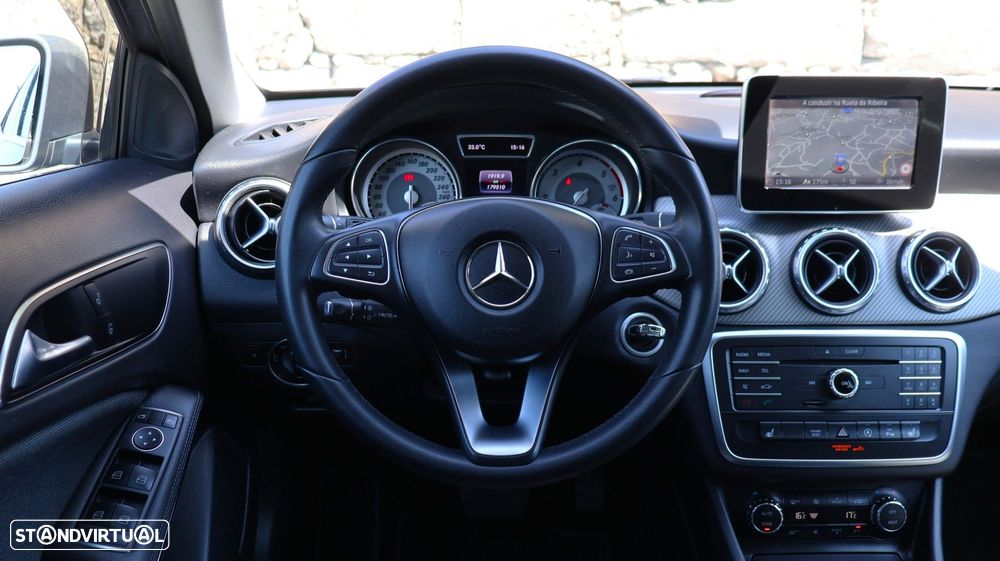 Mercedes-Benz GLA 220 d - 15