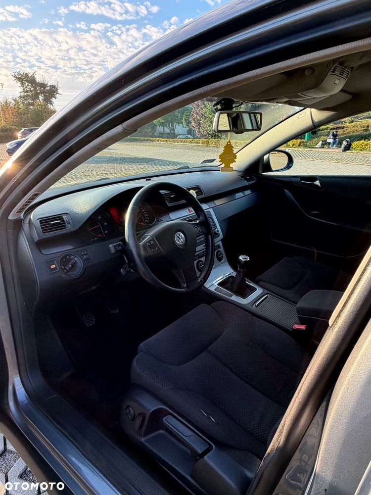 Volkswagen Passat - 6
