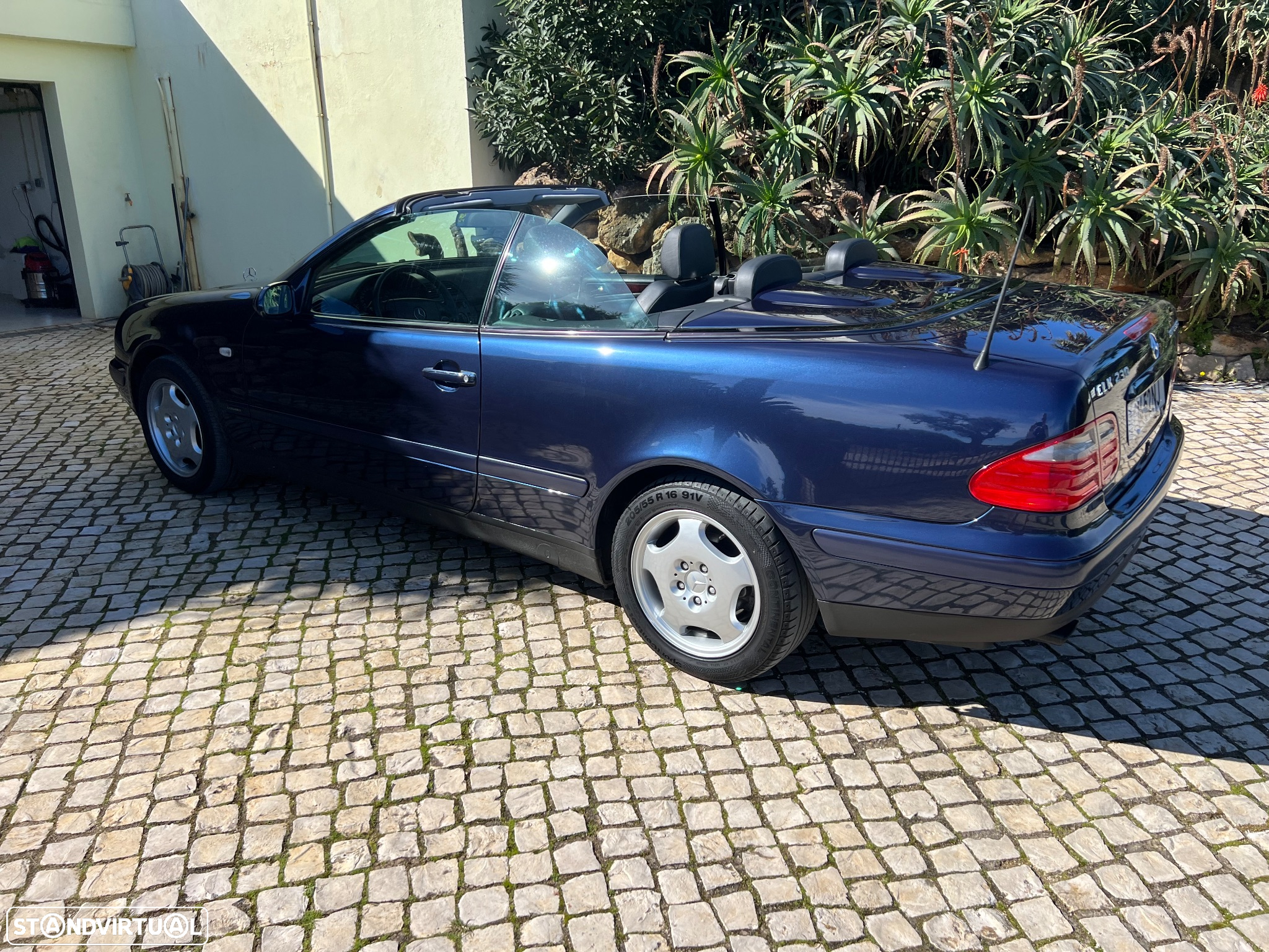 Mercedes-Benz CLK 230 - 10