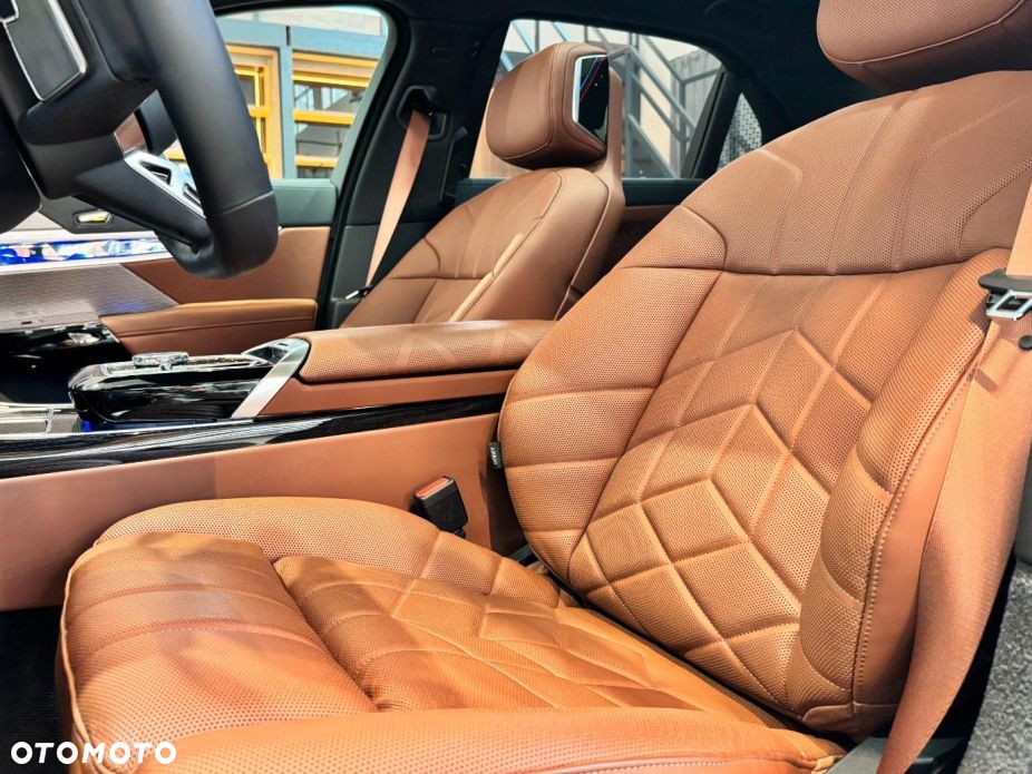 BMW Seria 7 740d xDrive mHEV M Sport sport - 9