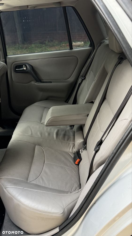 Nissan Primera - 5