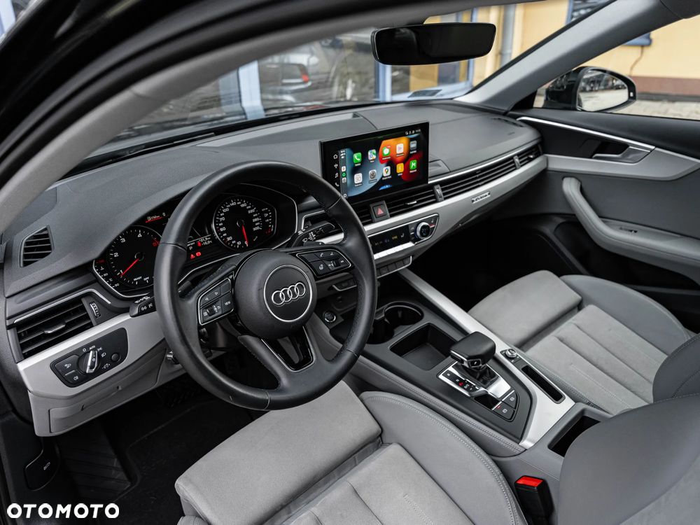 Audi A4 Limousine - 16