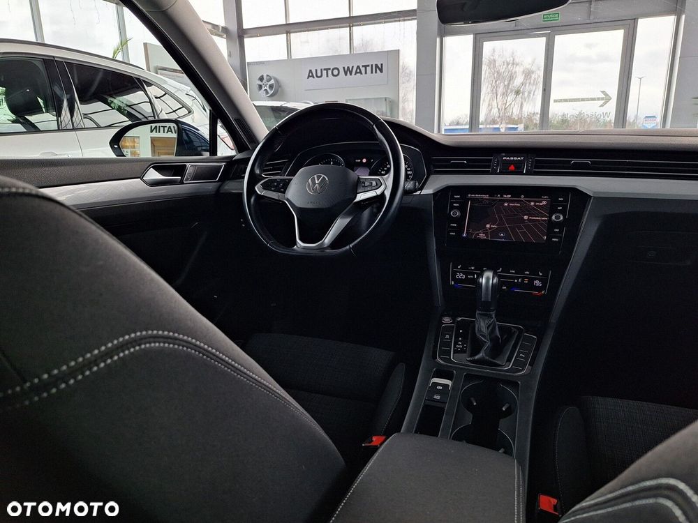 Volkswagen Passat - 19
