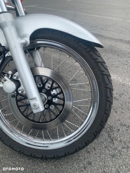 Suzuki Intruder - 14