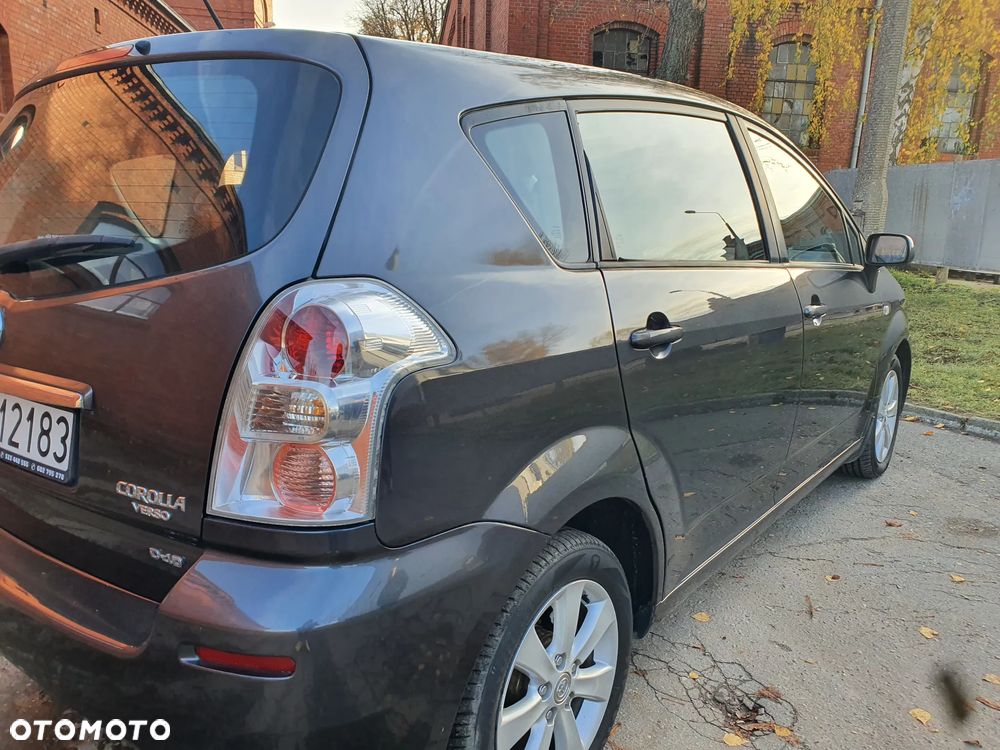 Toyota Corolla Verso 2.2 D-4D DPF Sol - 4