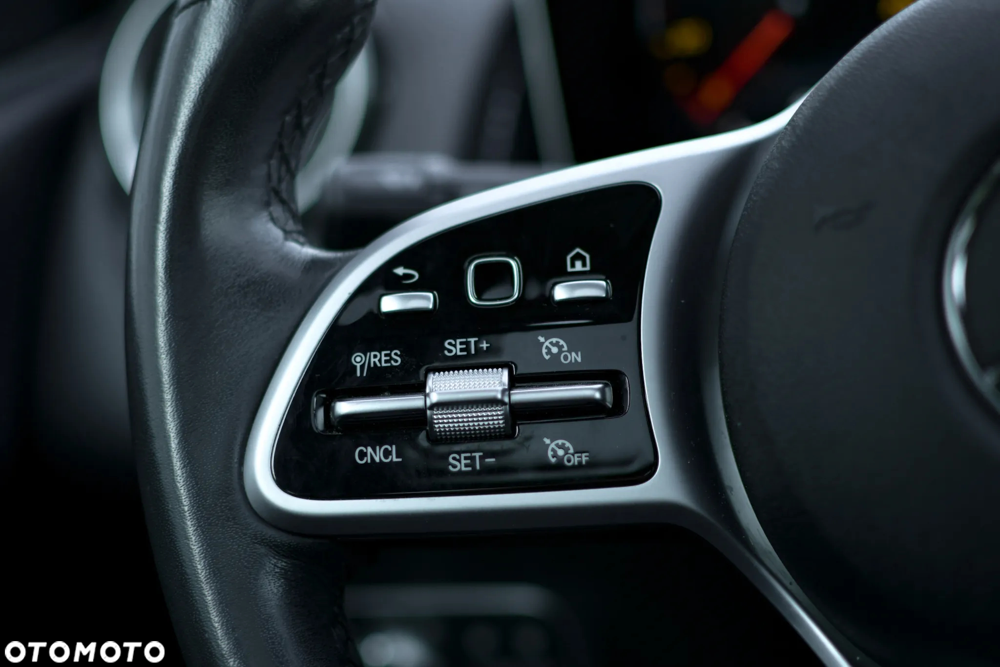 Mercedes-Benz GLB 250 4-Matic 8G-DCT - 19