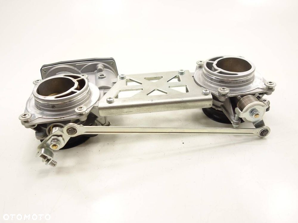 Ducati Supersport S 937 17- Przepustnice - 5