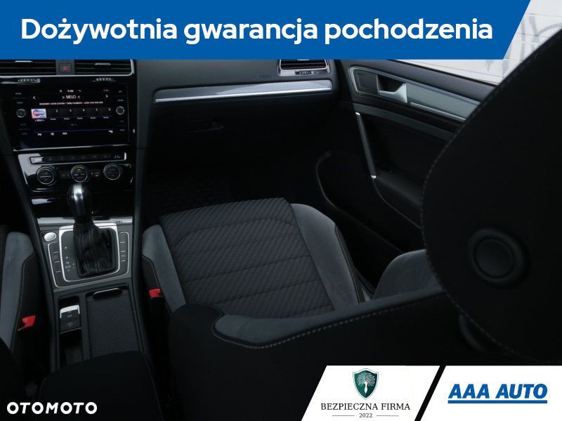 Volkswagen Golf - 10