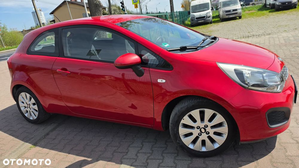 Kia Rio 1.2 Dream Team Edition - 37