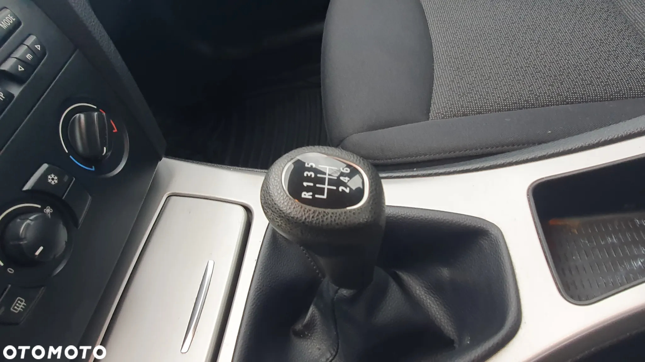BMW Seria 3 318i - 15