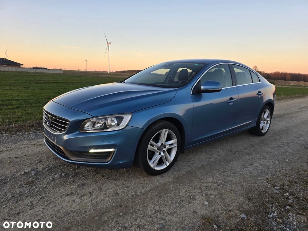 Volvo S60 D3 Momentum - 1