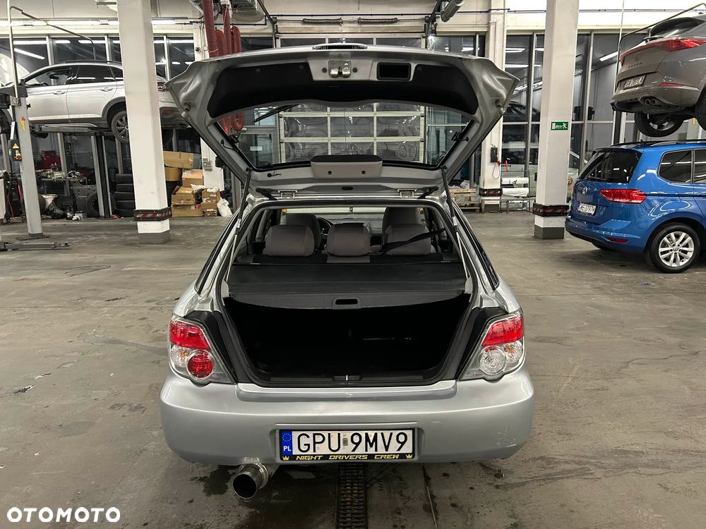 Subaru Impreza SW 2.0 RA - 6