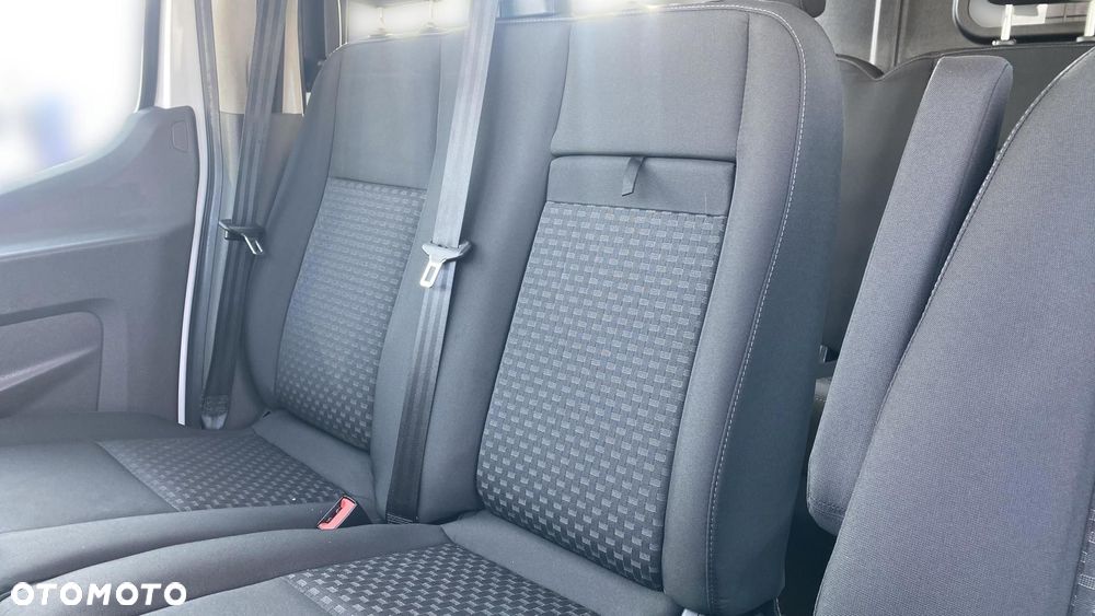 Ford Transit - 11