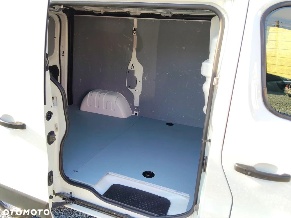 Renault Trafic - 23