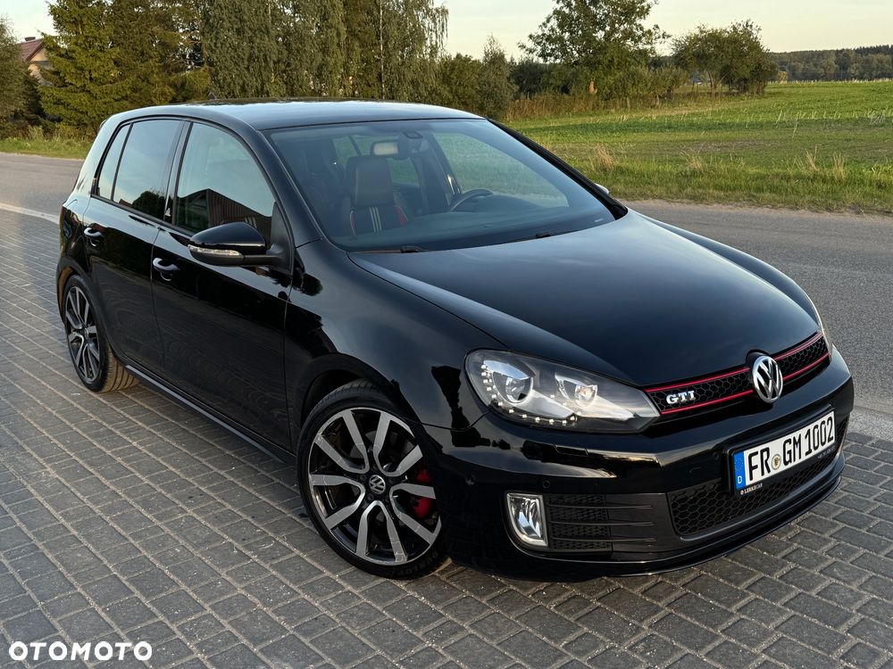 Volkswagen Golf 2.0 GTI adidas - 3