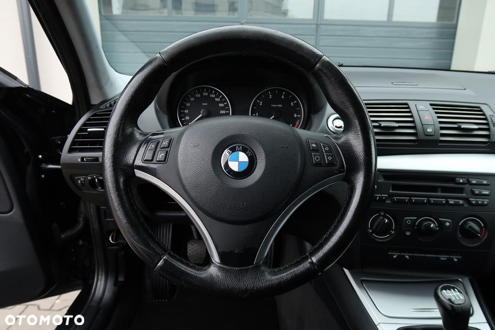 BMW Seria 1 - 26