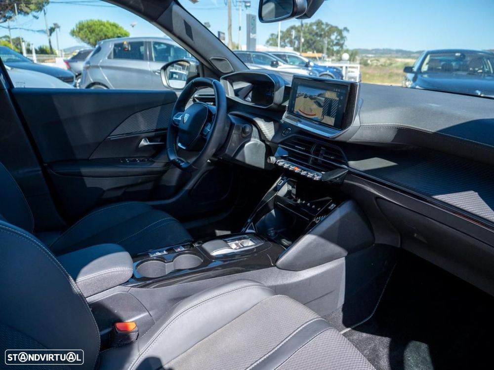 Peugeot e-2008 54 kWh GT - 18