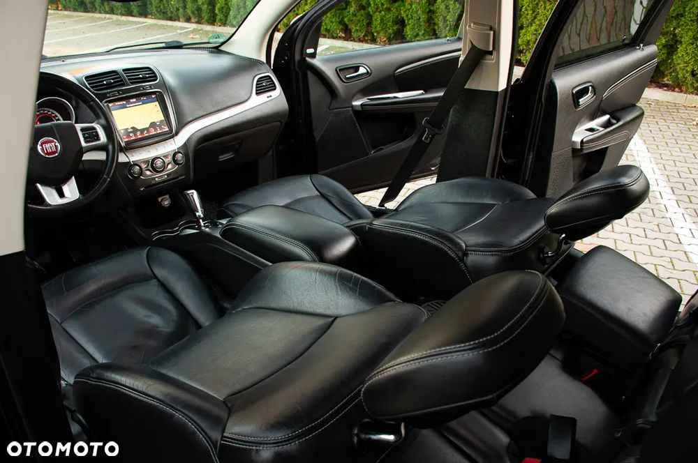 Fiat Freemont 2.0 Multijet 16V DPF Automatik Allrad Black Code - 4