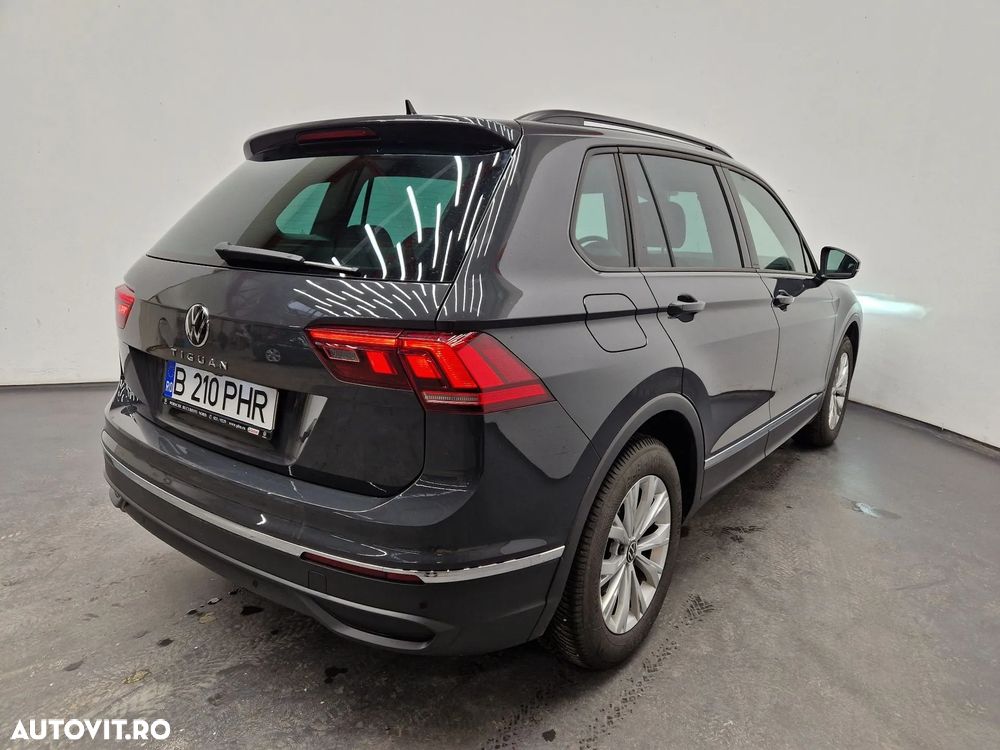 Volkswagen Tiguan - 3