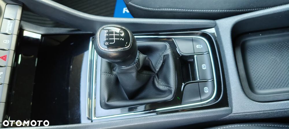 Skoda Karoq 1.0 TSI GPF 4x2 Ambition - 24
