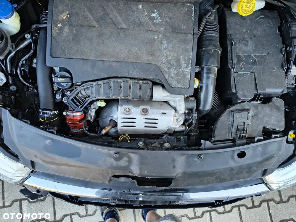 Peugeot 208 - 15