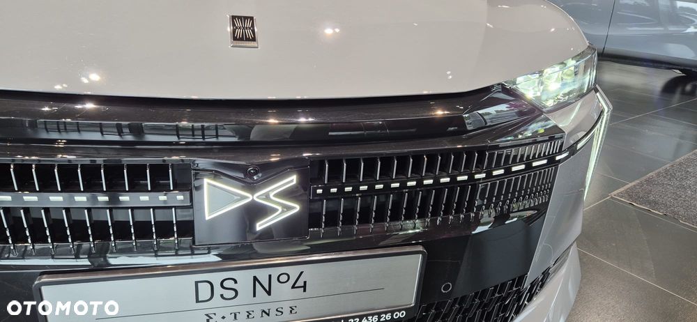 DS Automobiles N°4 E-Tense 58.3kWh Étoile Alcantara - 7