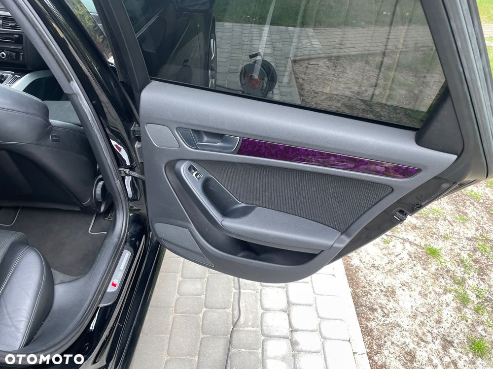 Audi A4 Avant 2.0 TDI DPF S line Sportpaket - 32
