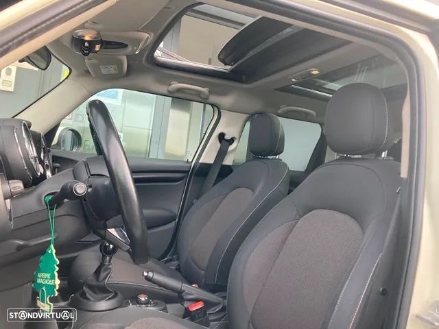 MINI 5 Portas One Essential - 31