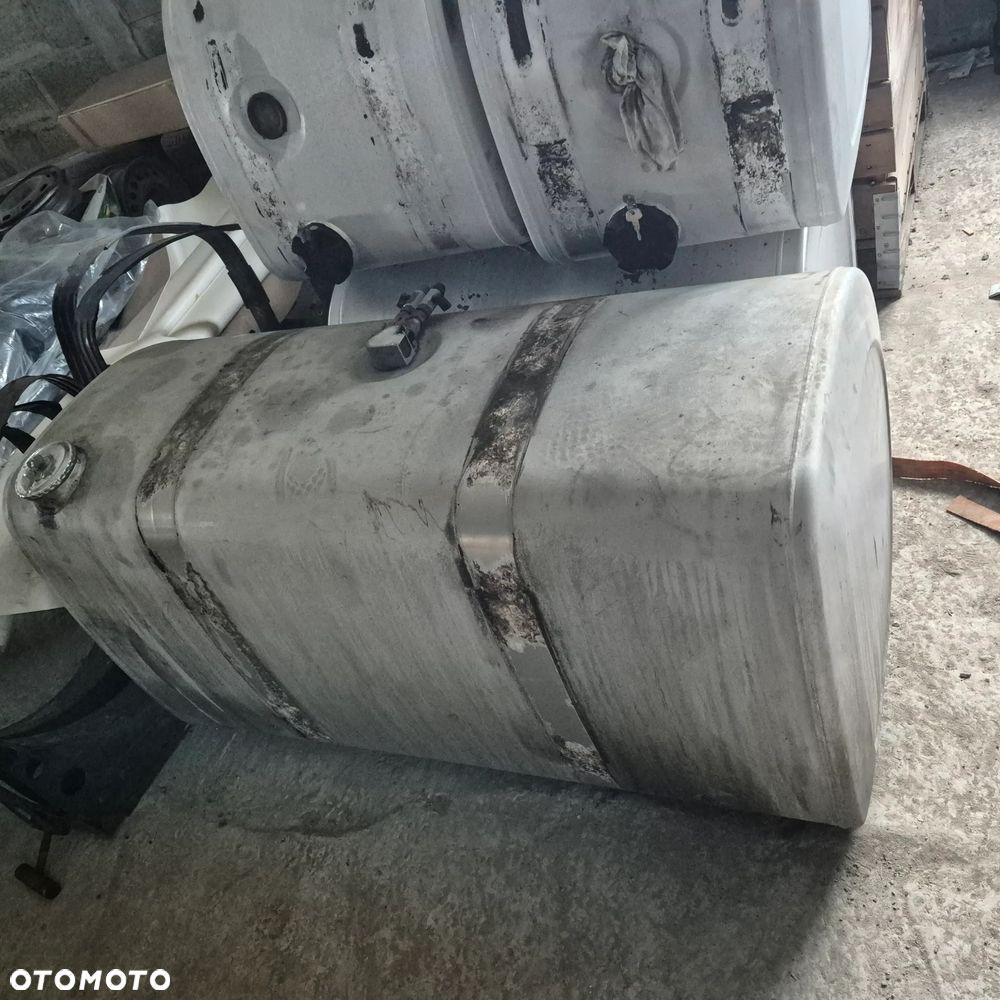 Zbiornik paliwa standart Volvo FH FM FE Renault  50cm  70cm   100cm - 19