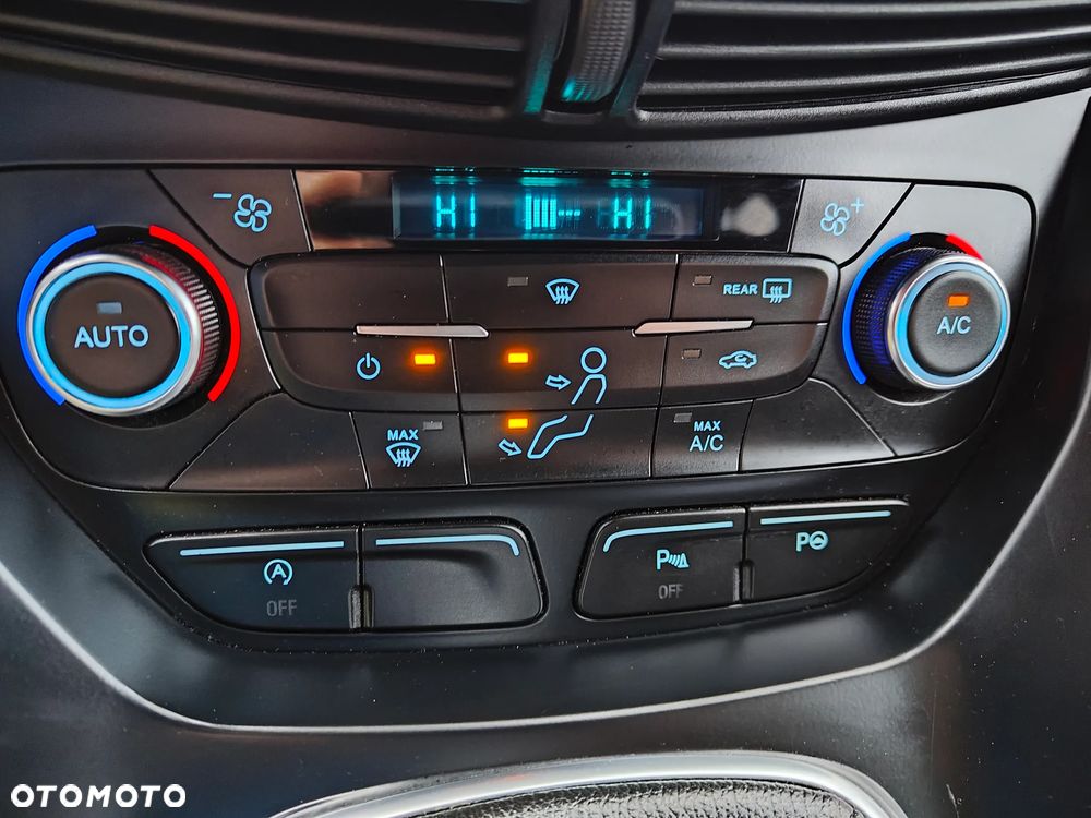 Ford Kuga 2.0 TDCi FWD ST-Line - 25