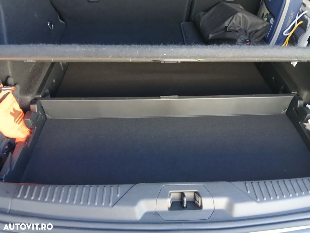 Ford Focus 1.0 EcoBoost Connected - 28