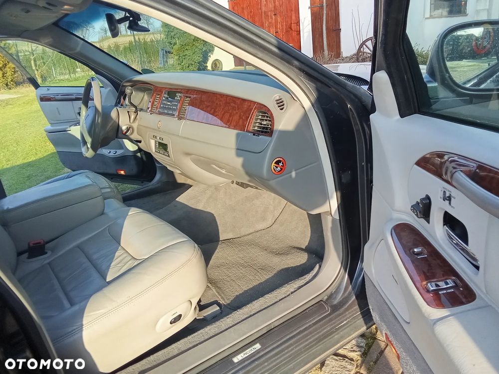 Lincoln Town Car 4.6 Signature - 5