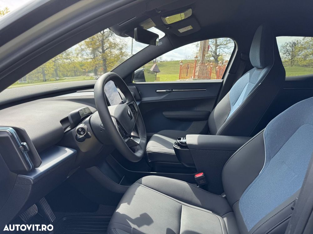 Volvo EX30 Single Motor Plus - 4