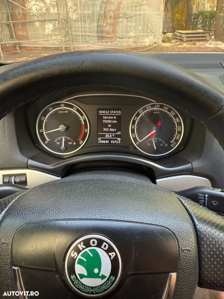 Skoda Octavia 2.0 TFSI RS - 6