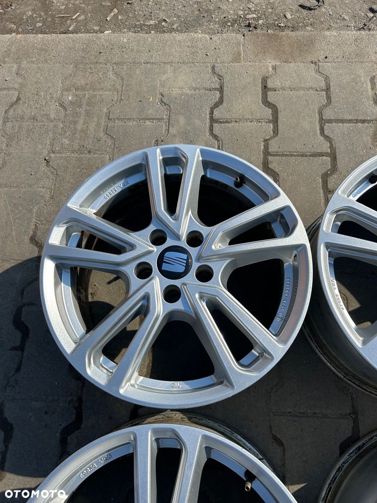 Alufelgi Seat Leon III IV Cupra 17 cali 5x112 Volkswagen Skoa Audi  Golf 7 8 A3 8V 8Y Octavia III IV - 5