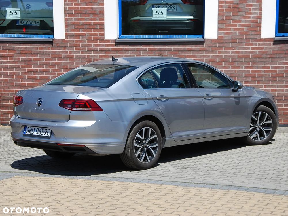 Volkswagen Passat 2.0 TSI Business DSG - 23