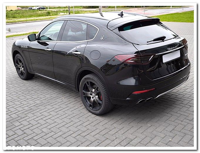 Maserati Levante Q4 Executive - 6