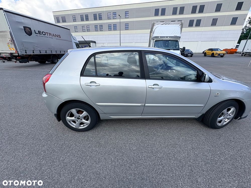 Toyota Corolla 1.6 VVT-i Sol (air6) - 4