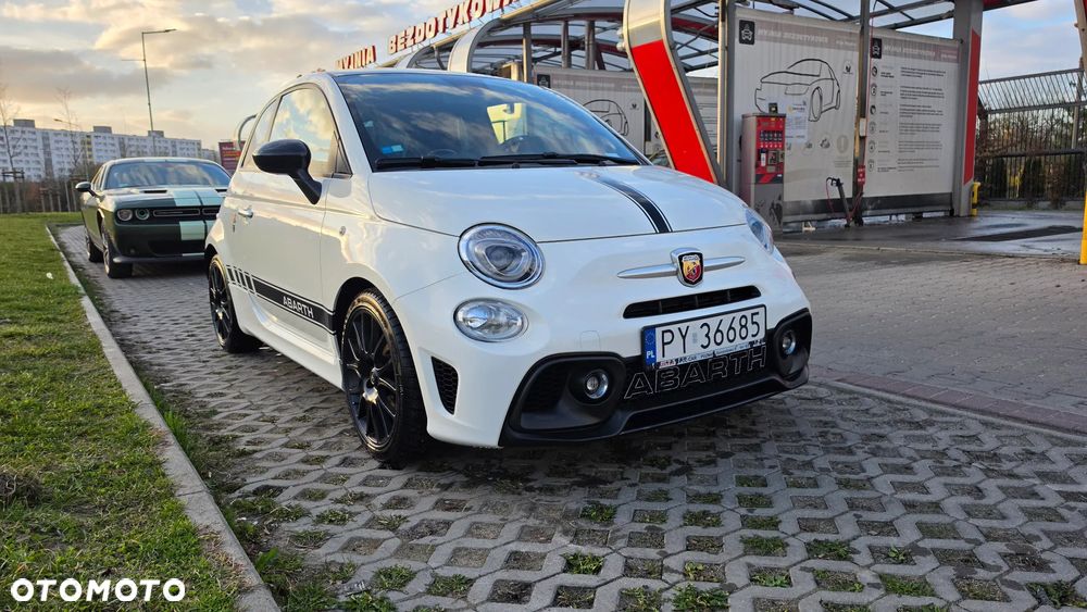 Abarth 595 1.4 T-Jet 16v F595 - 17