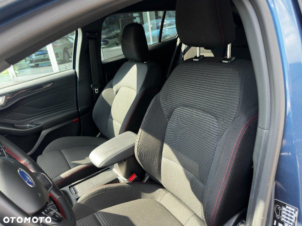 Ford Focus - 12