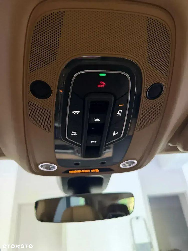 Bentley Bentayga V8 - 14